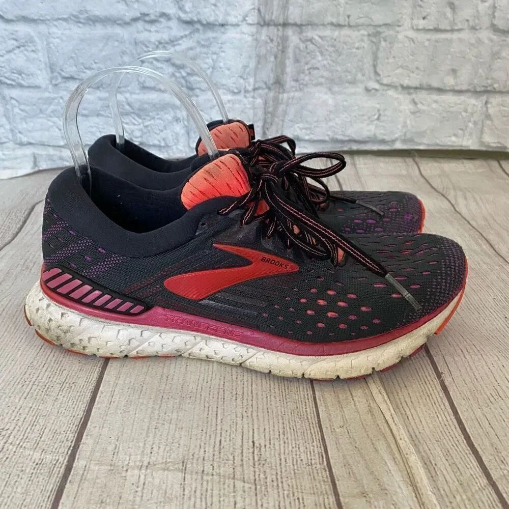 Brooks transcend women 8.5 running shoes with tie laces